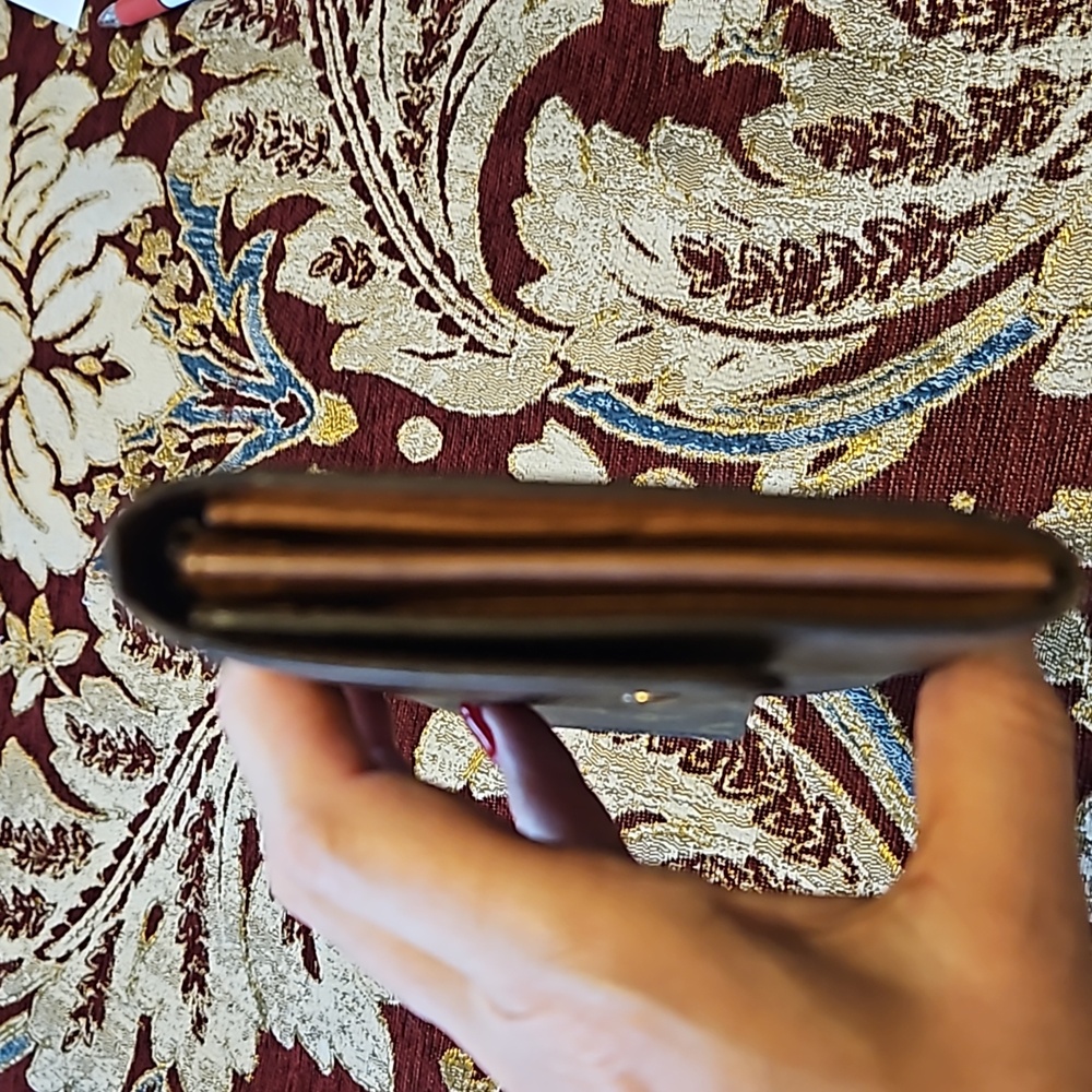 Louis Vuitton Sarah Wallet - Picture 2 of 12